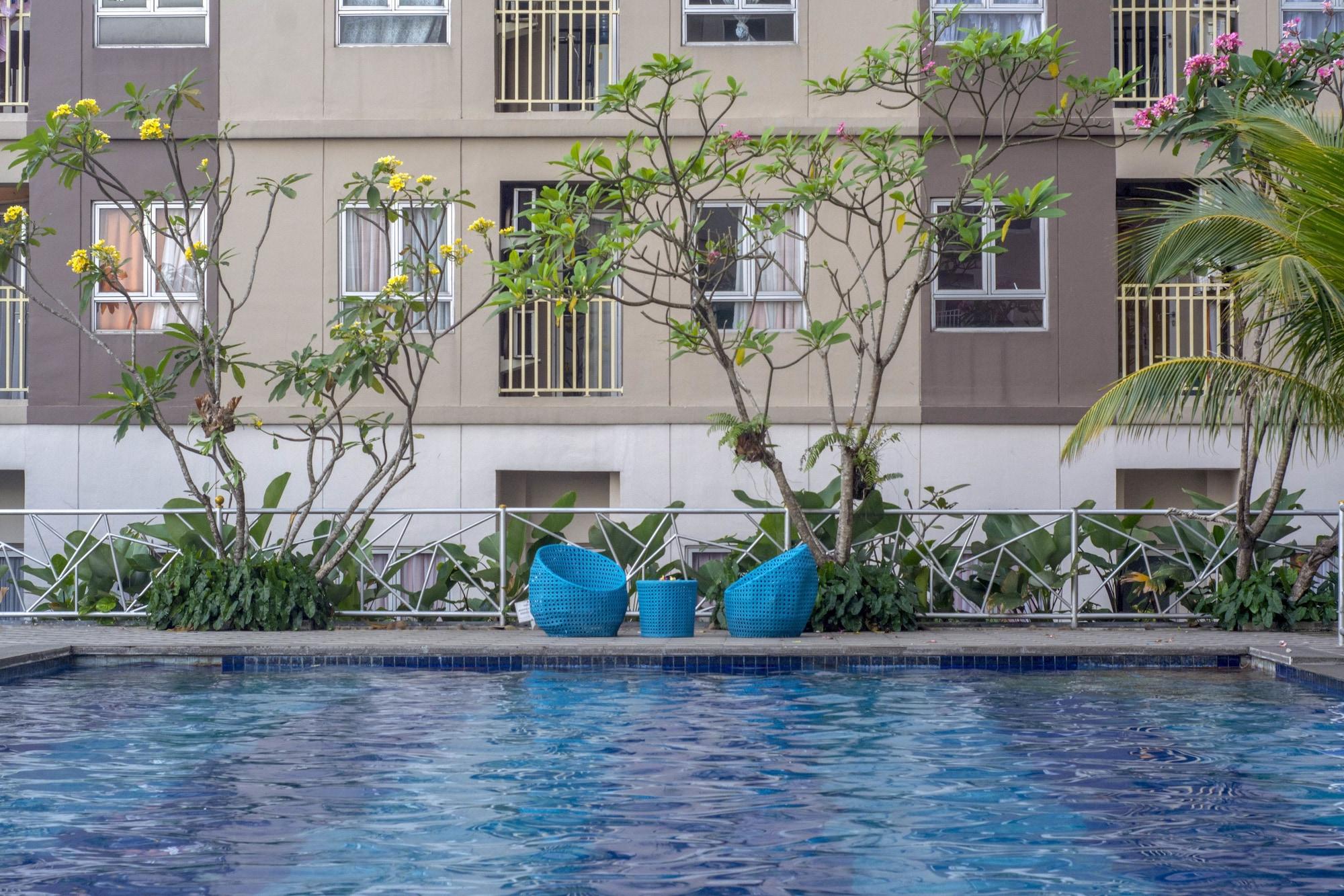 Titanium Express Homtel Hotel Jakarta Exterior photo